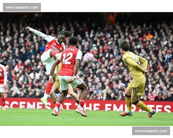 最佳进球实至名归！埃泽剪刀脚反戈旧主